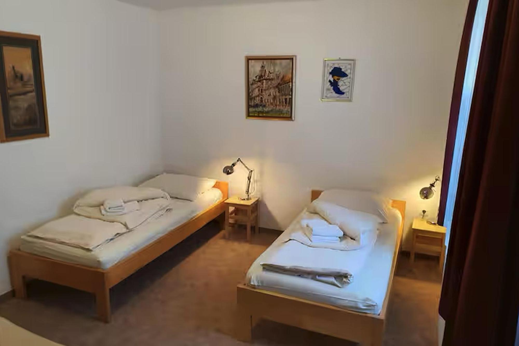 Guest House Hober Prevalje Kültér fotó