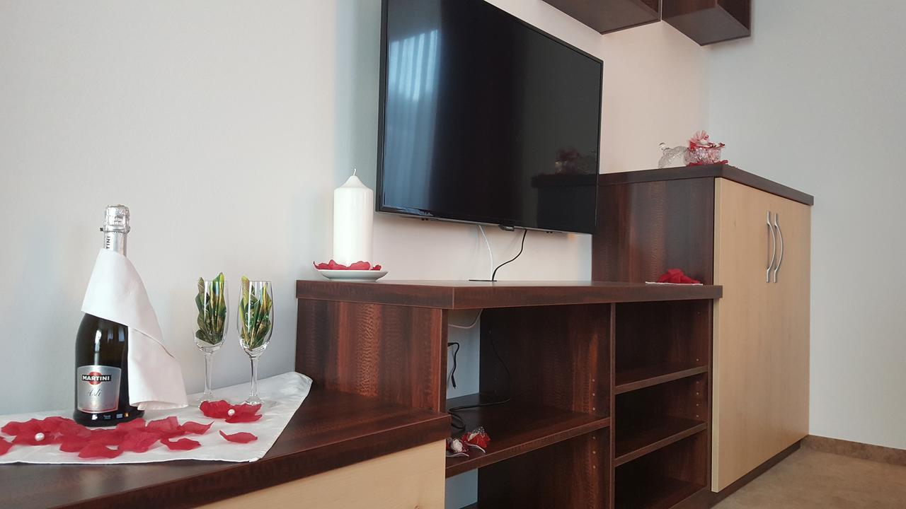 Guest House Hober Prevalje Kültér fotó