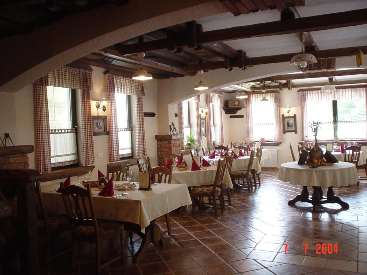 Guest House Hober Prevalje Kültér fotó
