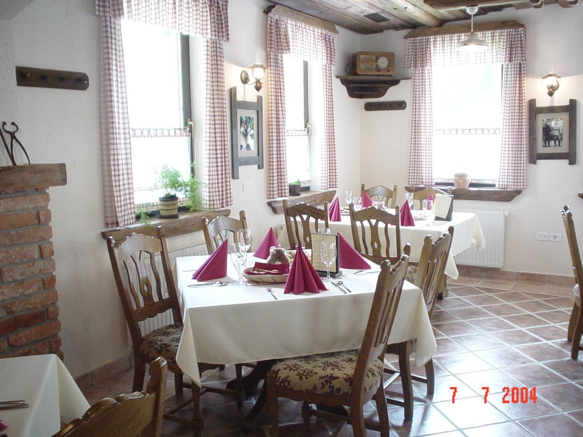 Guest House Hober Prevalje Kültér fotó