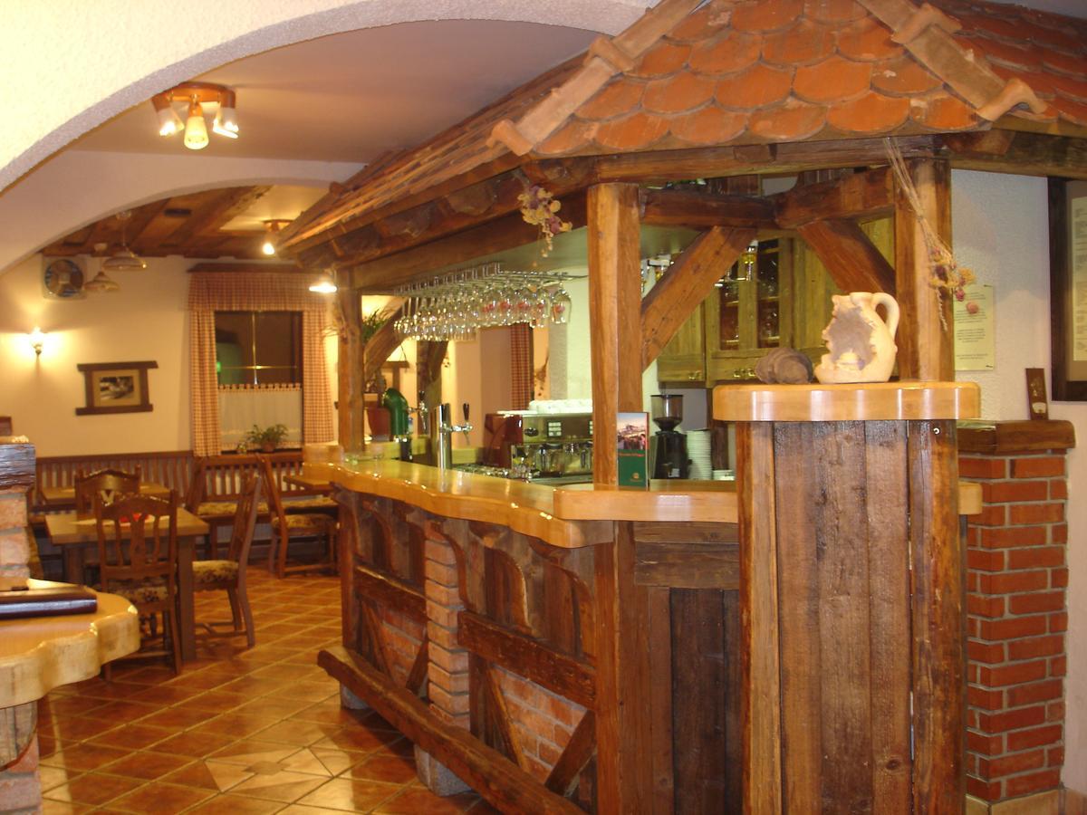 Guest House Hober Prevalje Kültér fotó
