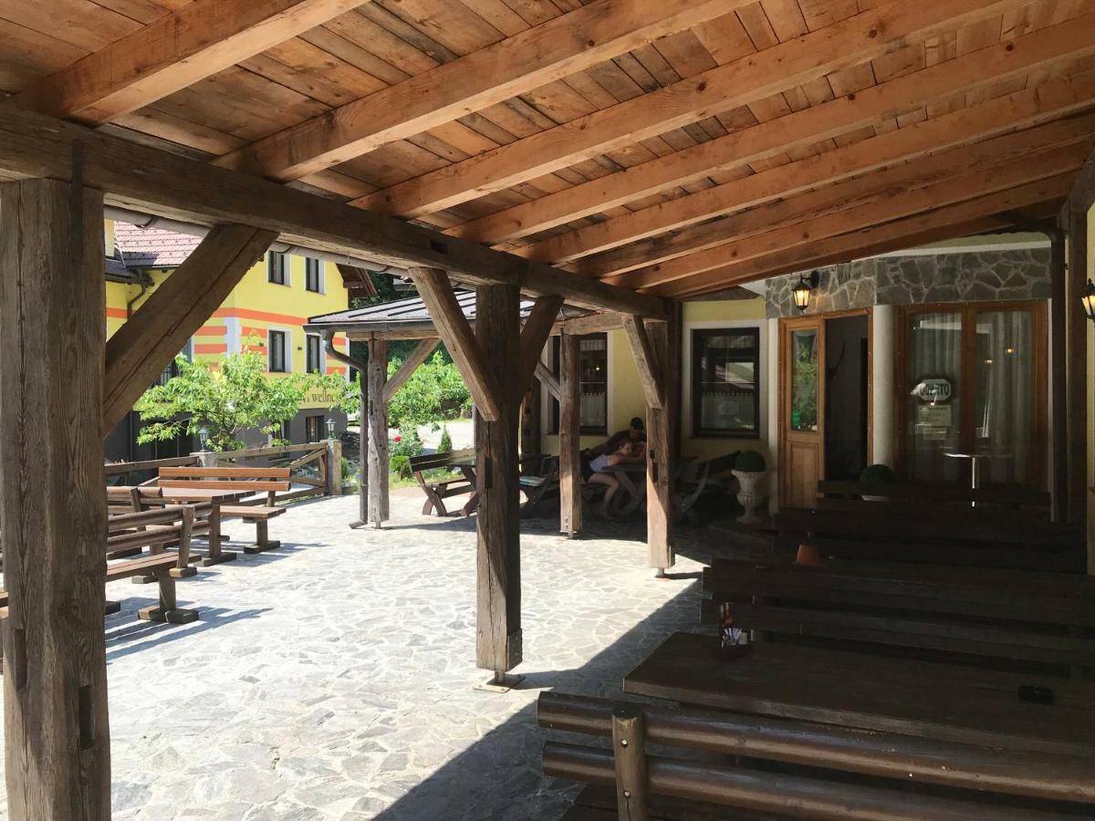 Guest House Hober Prevalje Kültér fotó